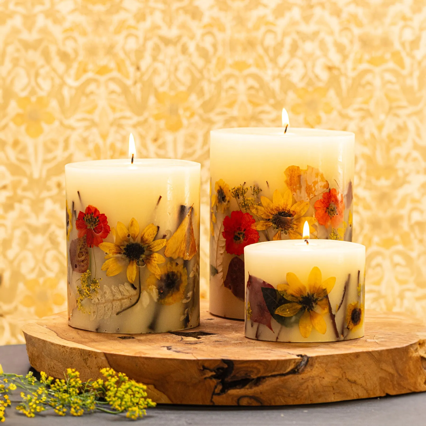 Honey Tobacco Medium Round Botanical Candle