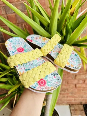 Yoki Girls yellow Floral Gianna Sandals